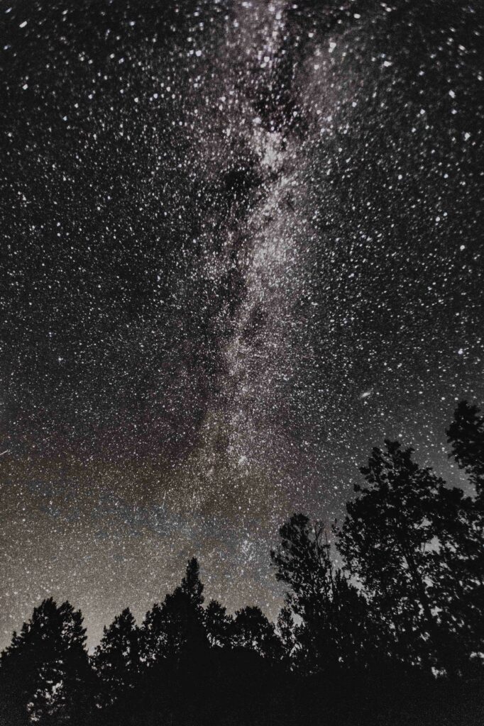 Perseidennacht 2020 am Almsee im Almtal, Salzkammergut, Oberösterreich, Österreich.