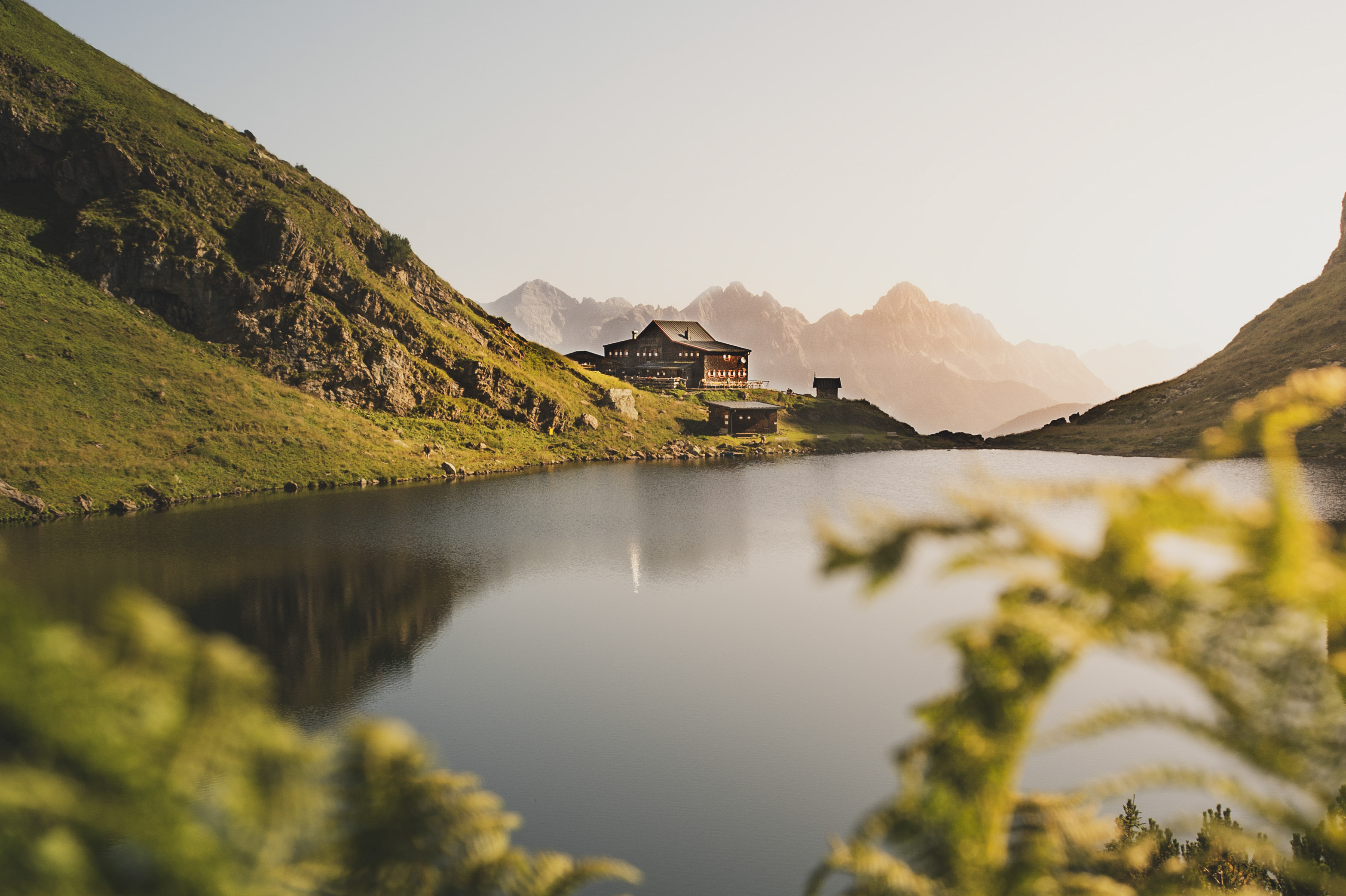 Wandern im Tiroler Land – Unterwegs zum Wildseeloderhaus in den Kitzbühler Alpen.