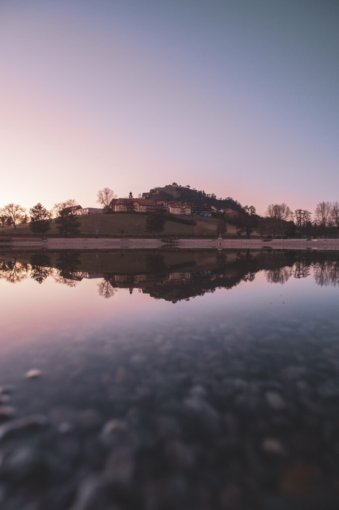 Sternennacht, Nachthimmel über Riegersburg in der Südoststeiermark, Steiermark.