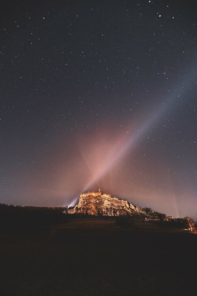 Sternennacht, Nachthimmel über Riegersburg in der Südoststeiermark, Steiermark.