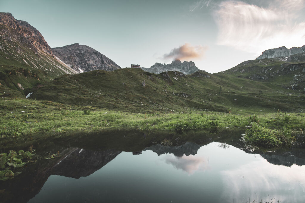 Wanderung zur Franz-Fischer-Hütte, die wahrscheinlich erste 100% vegan & vegetarische Hütte in den Alpen im Riedingtal des Salzburger Lungau, Österreich.