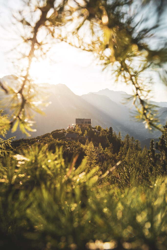 Unterwegs zur Peter Wiechenthaler Hütte in Saalfelden am Steinernen Meer im Pinzgau, Salzburg, Österreich